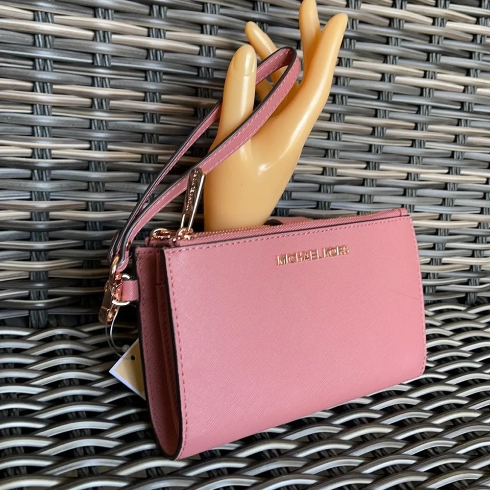 MICHAEL KORS LG DOUBLE ZIP WRISTLET